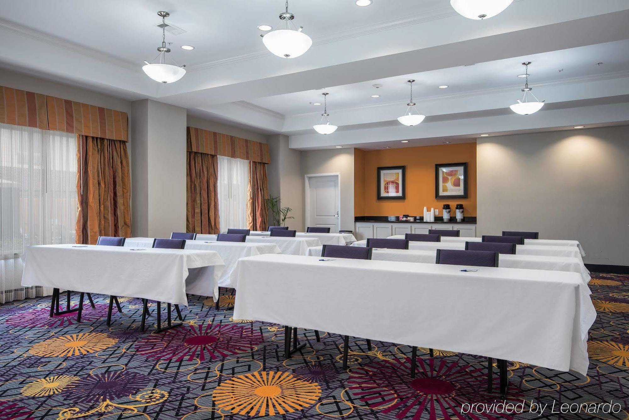 Holiday Inn Express Hotel & Suites Clute-Lake Jackson By Ihg Exterior photo